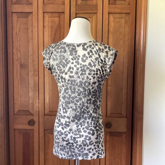 Banana Republic Ruffled Front Stretch Pullover Top, Size XS - Picture 3 of 9